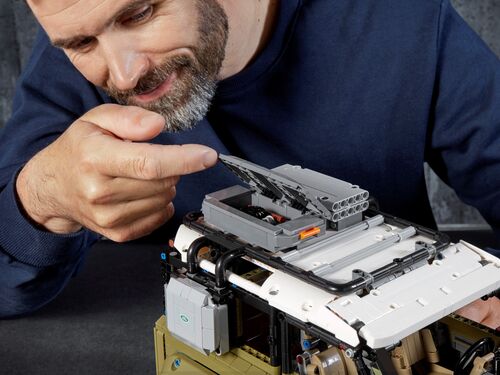 42110 Land Rover Defender LEGO® TECHNIC?