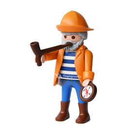 PLAYMOBIL 70565-8 FIGURES BOYS SERIES 19 - FISHERMAN CAPTAIN