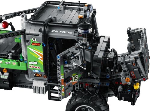Lego Technic - 4x4 Mercedes-Benz Zetros Trial Truck