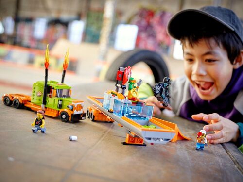 60294 Stunt Show Truck LEGO ® CITY ®