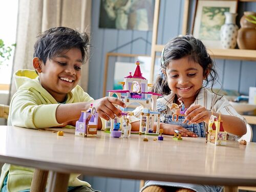 43195 Belle and Rapunzel's Royal Stables LEGO ® Disney ?