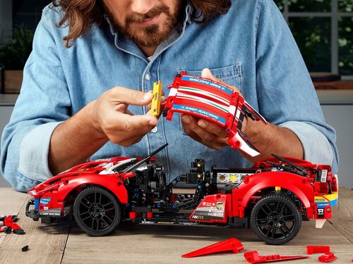 42125 Ferrari 488 GTE AF Corse #51 LEGO ® TECHNIC ?