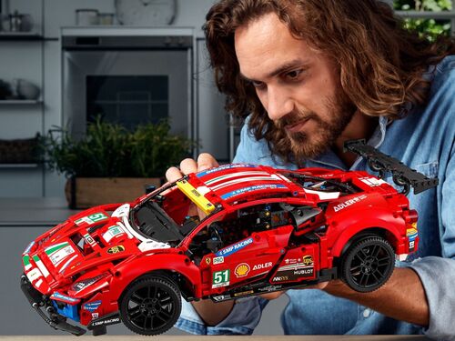 42125 Ferrari 488 GTE AF Corse #51 LEGO ® TECHNIC ?