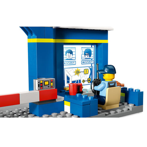 LEGO CITY - PERSECUACIÓN EN LA COMISARÍA DE POLICÍA