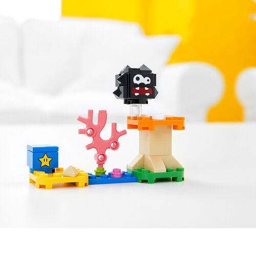 Lego Super Mario Set de Expansión: Fuzzy y Plataforma Champiñón