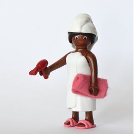 PLAYMOBIL 9444-8 SOBRE SORPRESA SERIE 14 NIÑAS - CHICA QUE SALE DE LA DUCHA