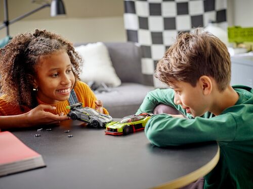 LEGO SPEED CHAMPION - ASTON MARTIN VALKYRIE AMR PRO Y ASTON MARTIN VANTAGE GT3
