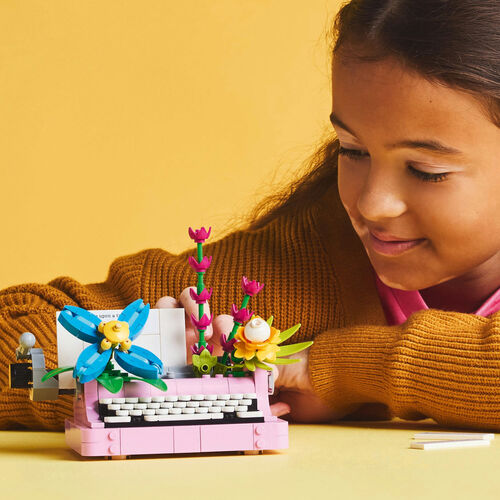 LEGO CREATOR - MÁQUINA DE ESCRIBIR CON FLORES