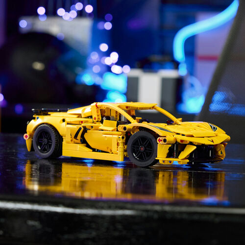 LEGO TECHNIC - CHEVROLET CORVETTE STINGRAY