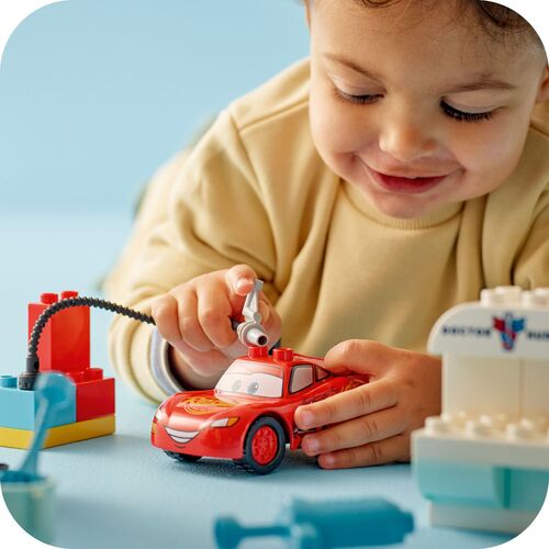 LEGO DUPLO DISNEY: CARS - VISITA DE MCQUEEN AL TALLER DE DOC