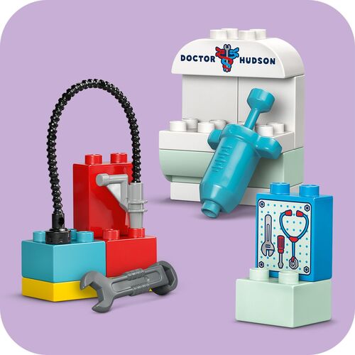 LEGO DUPLO DISNEY: CARS - VISITA DE MCQUEEN AL TALLER DE DOC