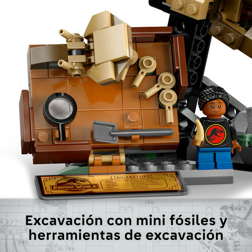 LEGO JURASSIC WORLD – FÓSILES DE DINOSAURIO: CRÁNEO DE TRICERATOPS