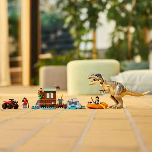 LEGO JURASSIC WORLD – HUIDA POR EL RÍO Y T. REX A LA CAZA