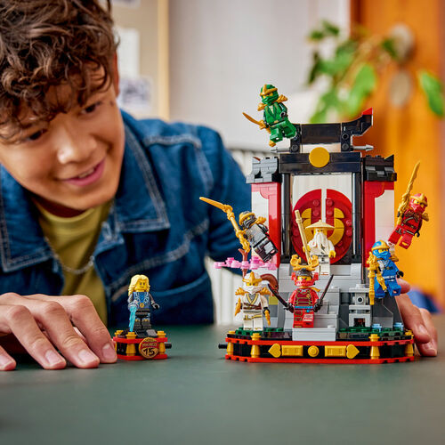 LEGO NINJAGO - EXPOSICIÓN DE PERSONAJES NINJA: 15 ANIVERSARIO