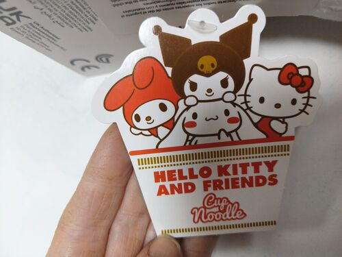 PELUCHE HELLO KITTY - MY MELODY CUP NOODLES 16 CM