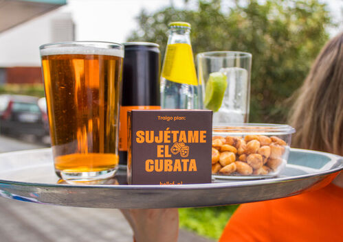 HELLO FUN - JUEGO SUJETAME EL CUBATA