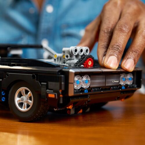 LEGO TECHNIC - COCHE DODGE CHARGER R/T DE FAST AND FURIOUS