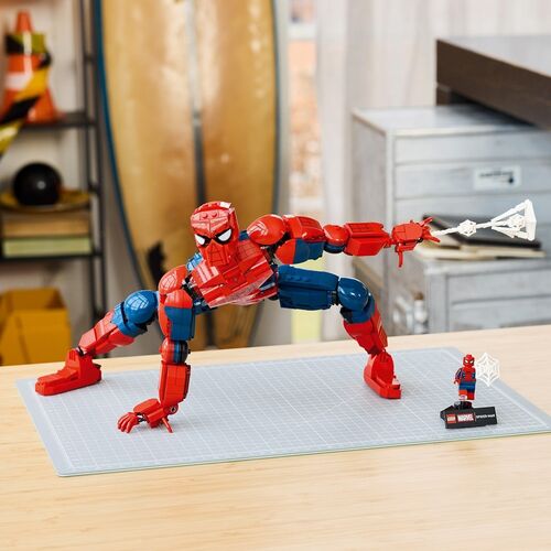 LEGO MARVEL - FIGURAS DE HÉROE: SPIDER MAN