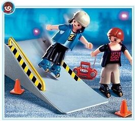 PLAYMOBIL SKATERS CON RAMPA