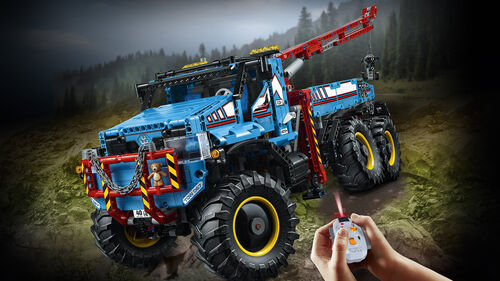 42070 Camión grúa todoterreno 6x6 LEGO® TECHNIC®